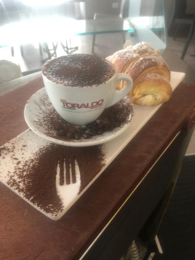 לינה וארוחת בוקר Amazing Napoli מראה חיצוני תמונה